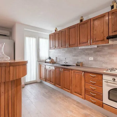Apartamento Antonia With Jacuzzi