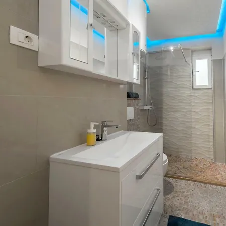 Apartamento Antonia With Jacuzzi *