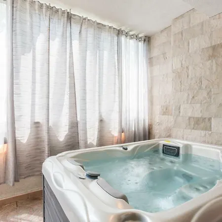 Apartamento Antonia With Jacuzzi Split